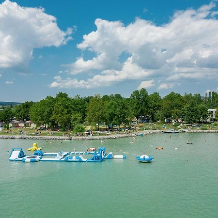 Balatontourist Fuered Camping & Bungalows بالاتونفوريد المظهر الخارجي الصورة