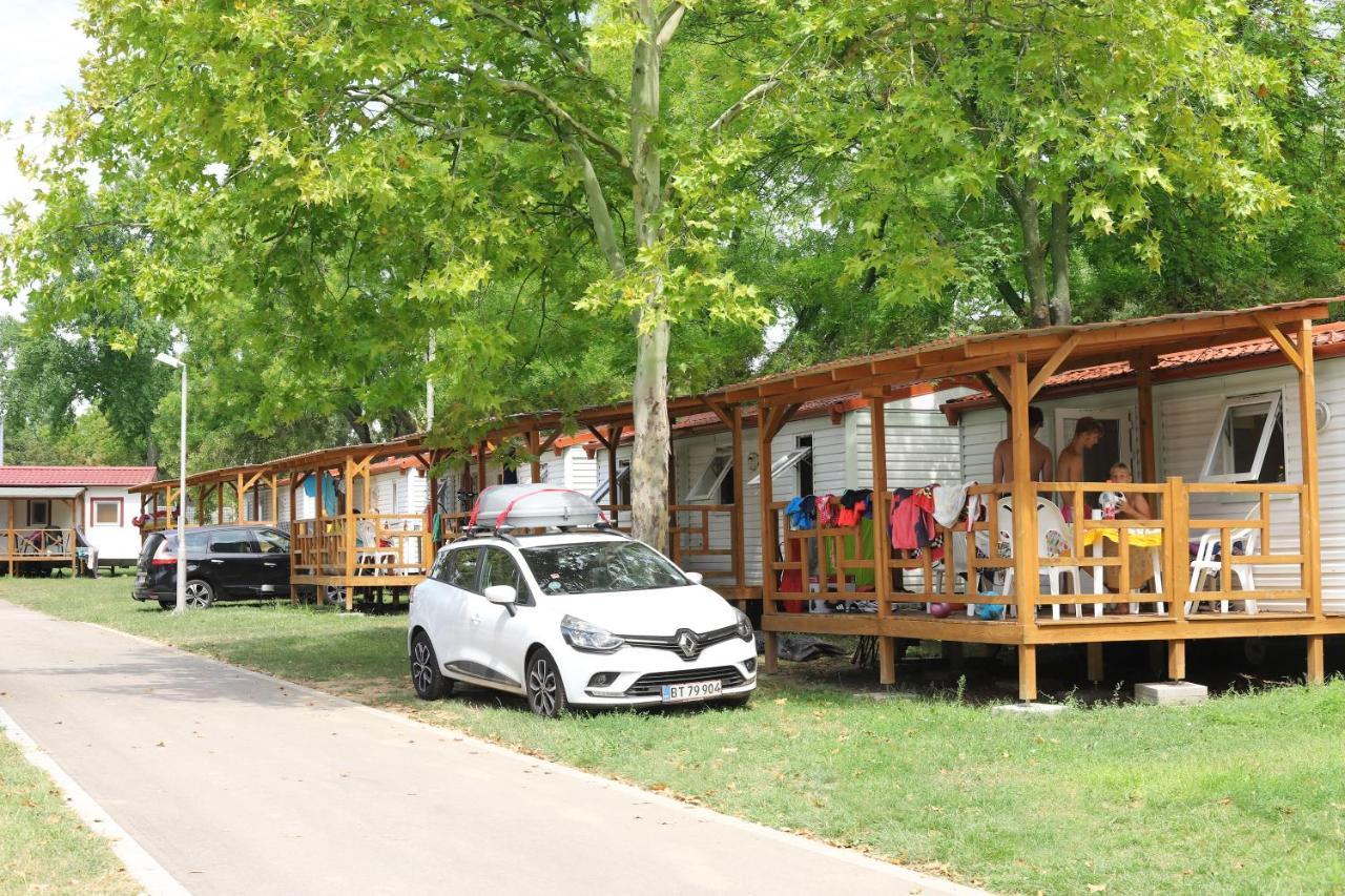 Balatontourist Fuered Camping & Bungalows بالاتونفوريد المظهر الخارجي الصورة